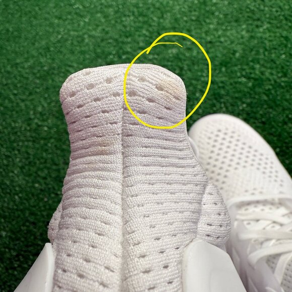 Adidas Ultra Boost 1.0 DNA Triple White Womens Shoes HQ4207 NEW* Size 9 - Picture 6 of 7